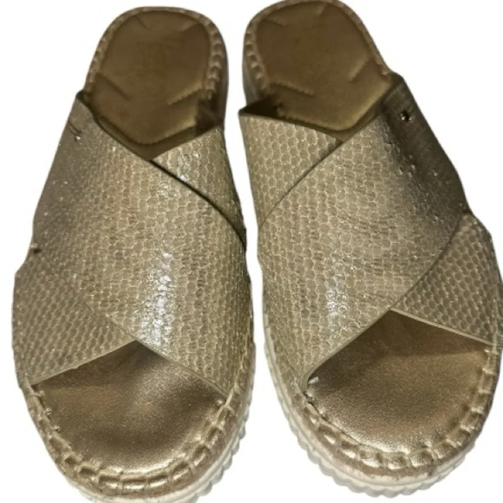 Franco Sarto Birch Gold Metallic 6.5 Snakeskin leather cross platform slide